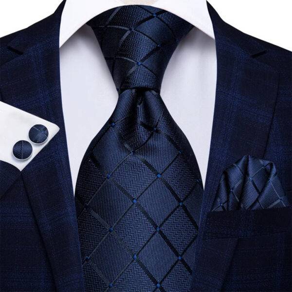 Corbata Con Pañuelo y Gemelos Azul Marino