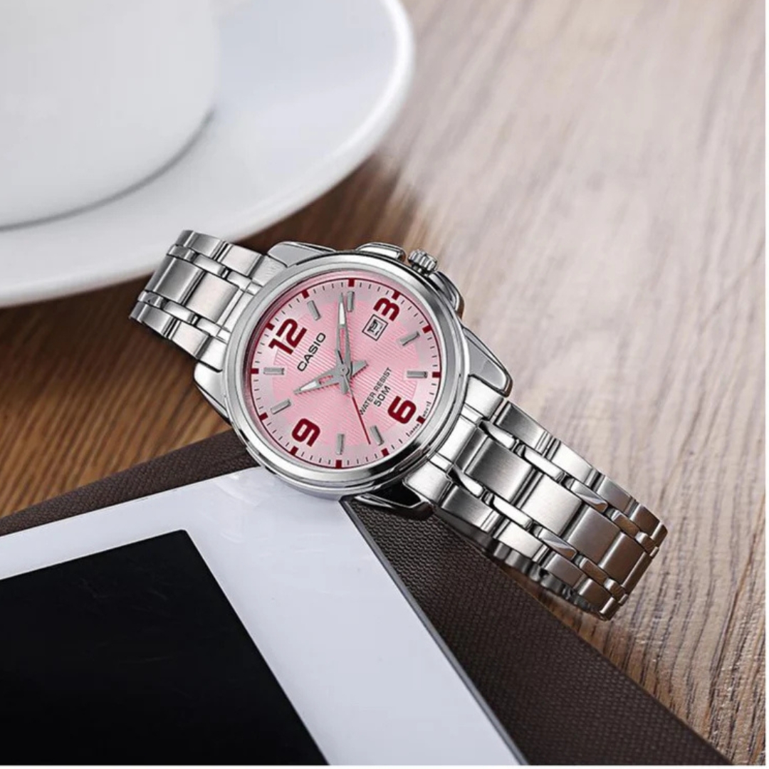 Reloj Casio Dama Fondo Rosa LTP-1314D-5AVDF 33mm - Imagen 6